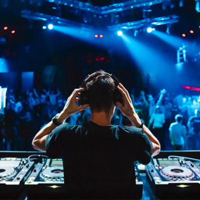 vip-bar-crawl-and-club-budapest.jpg image 1