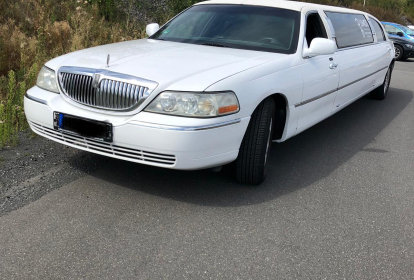 Köln Stretch-Limousine image 3