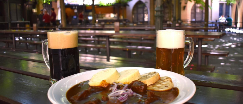Prag Essen in einer Brauerei image 1