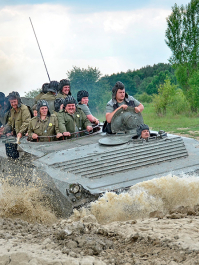 Panzer fahren Prag