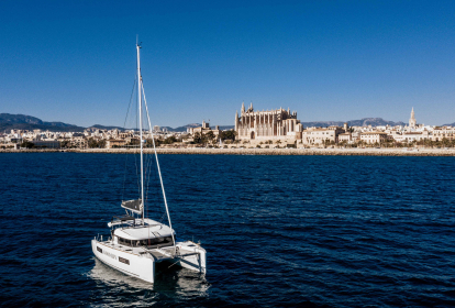 Mallorca Private Katamaran-Tour mit Essen und Trinken image 7