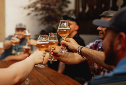 Pilsen Bier Verkostung in einem Bierhaus image 1