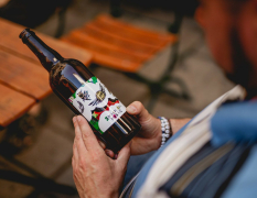 Pilsen Bier Verkostung in einem Bierhaus image 3