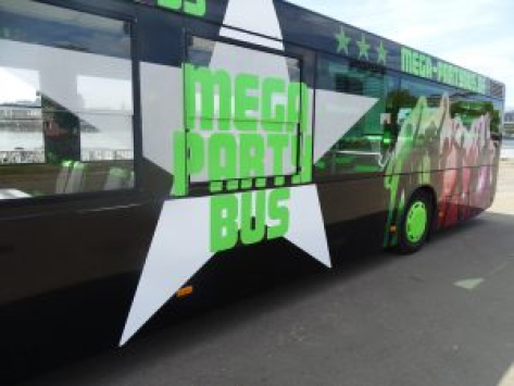 Mega-Partybus für bis zu 56 Personen