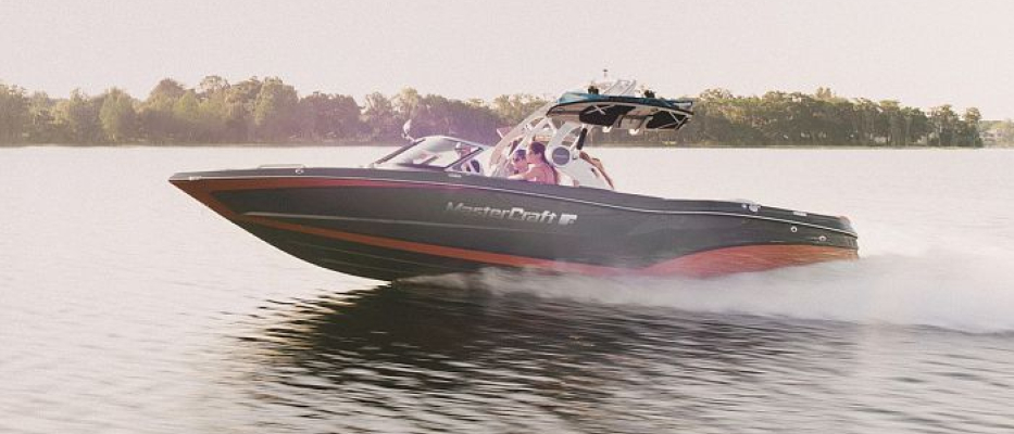 Wien Motorboot fahren auf der Donau image 1