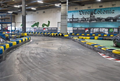 Köln Gokart in der Halle image 2