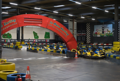 Köln Gokart in der Halle image 5