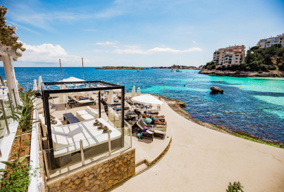 Mallorca Sonnenliegen Paket - Illetas Region image 1