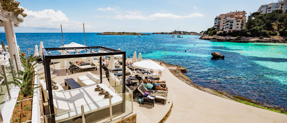 Mallorca Sonnenliegen Paket - Illetas Region image 1