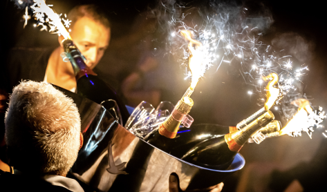 VIP Night Club Package (3 Bottles Of Champagne)