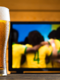 Fußball + Abendessen in einer Sports-Bar Prag