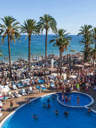 Beach-Club und Pool-Party Ibiza