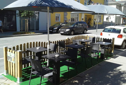 Salzburg Besuch in einer Kultkneipe image 3