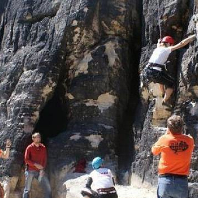 tiske-steny-090624-denik-630-16x9.jpg image 7