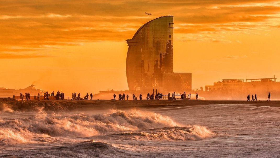 Beim Junggesellenabschied Barcelona erkunden und Sonne tanken.